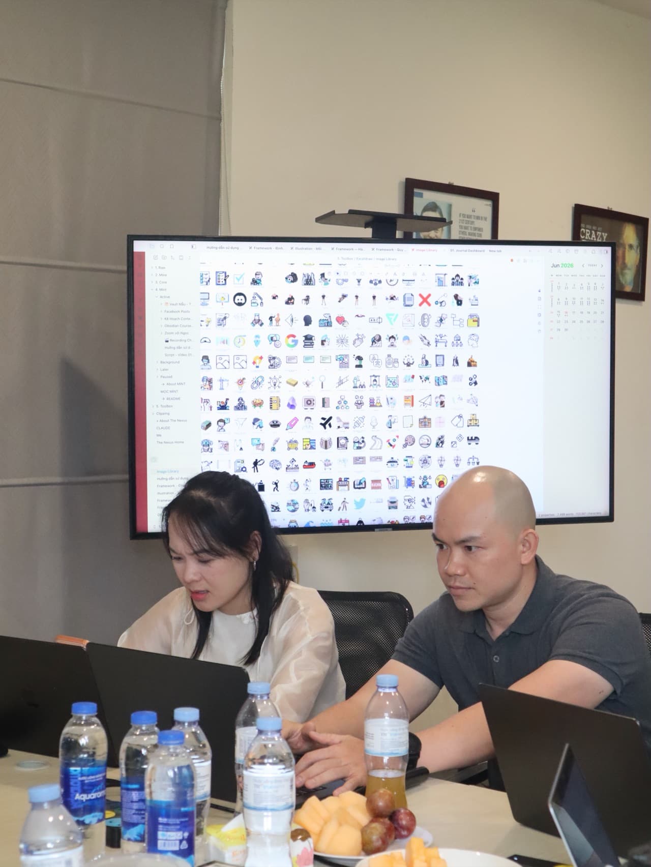 Học viên thực hành xây hệ thống ghi chú cùng founder
